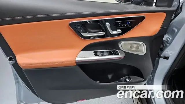 Mercedes-Benz GLC-Class 2025 — Photo 14/32