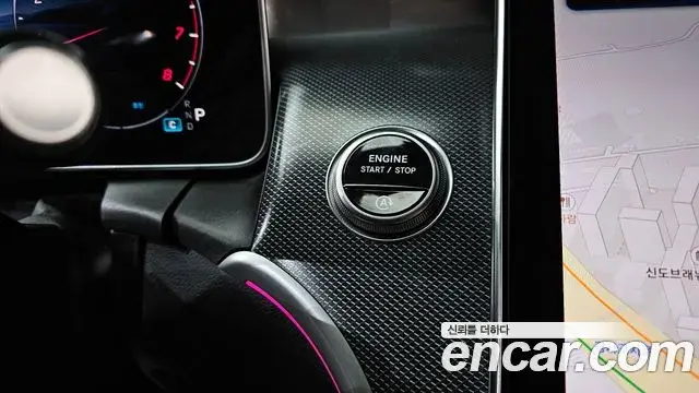 Mercedes-Benz GLC-Class 2025 — Photo 21/32