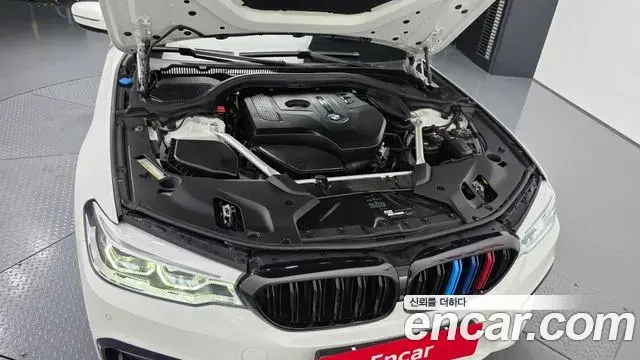 BMW 5 Series 2018 — Фото 6/20