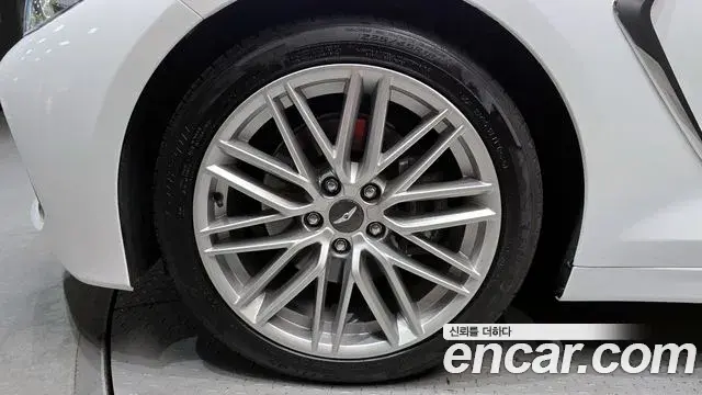 Genesis G70 2020 — ფოტო 17/30