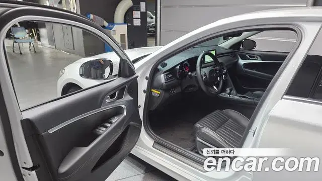 Genesis G70 2020 — ფოტო 13/30