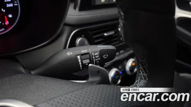 Genesis G70 2020 — ფოტო 28/30