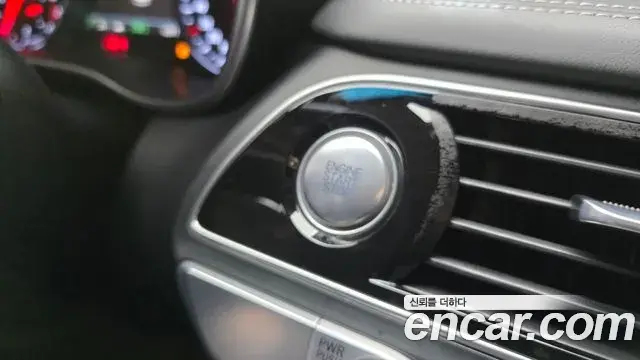 Genesis G70 2020 — ფოტო 25/30