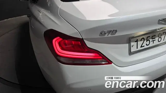 Genesis G70 2020 — ფოტო 8/30