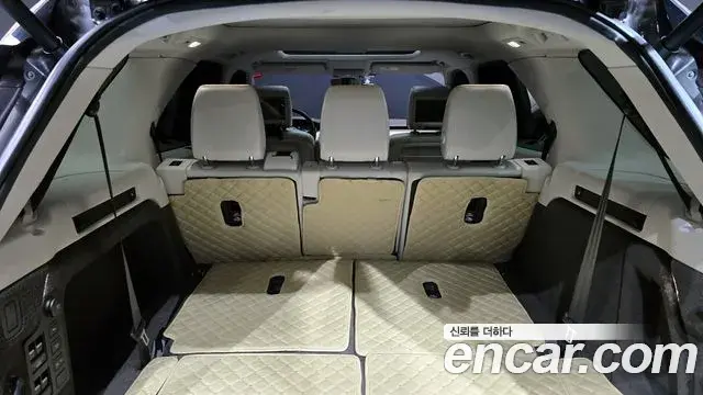 Land Rover Discovery 5 2018 — Şəkil 15/30
