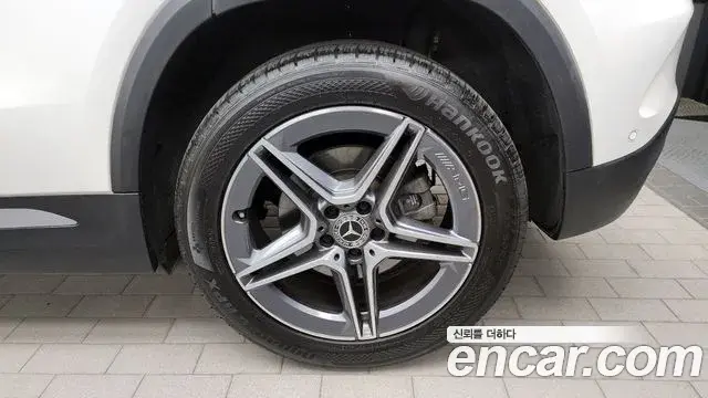 Mercedes-Benz GLA-Class 2022 — Photo 20/33
