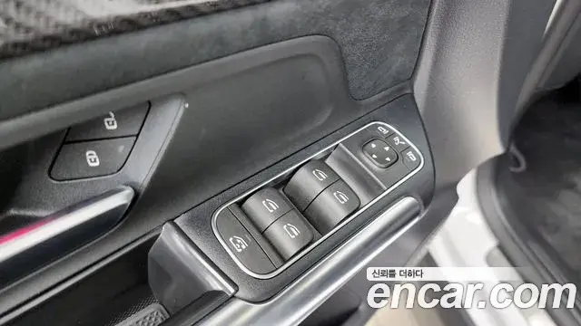 Mercedes-Benz GLA-Class 2022 — Photo 30/33