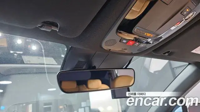 Kia Sorento 2022 — Şəkil 28/32