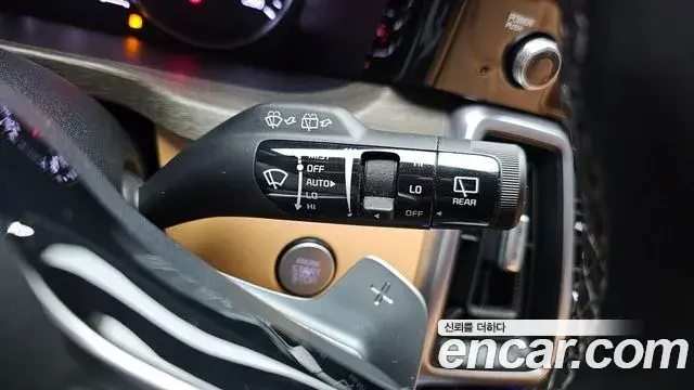 Kia Sorento 2022 — Şəkil 23/32