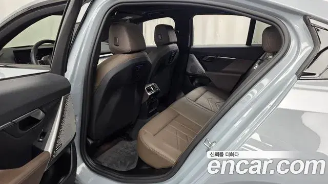 BMW 5 Series 2024 — Şəkil 7/36