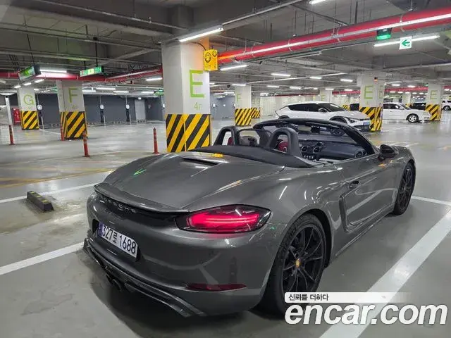 Porsche 718 Boxster 2018 — Şəkil 18/20