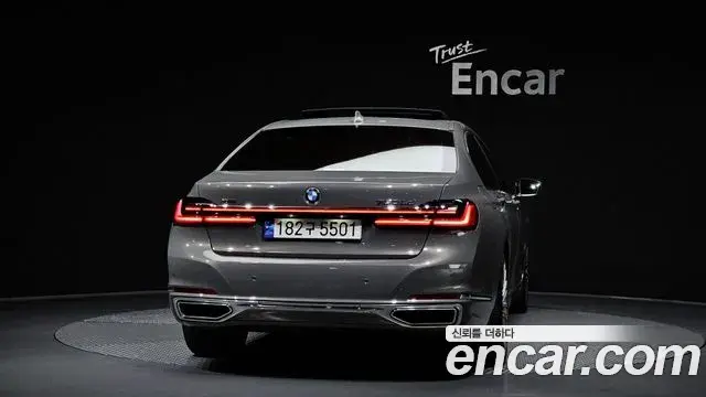 BMW 7 Series 2020 — Фото 3/20