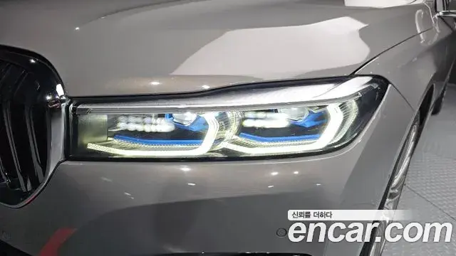 BMW 7 Series 2020 — Photo 25/35
