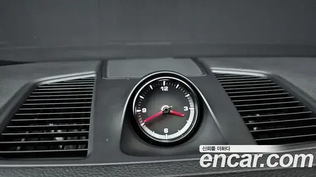 Porsche Cayenne 2022 — Photo 2/30