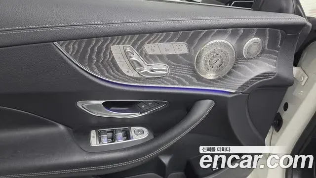 Mercedes-Benz E-Class 2021 — Фото 19/20