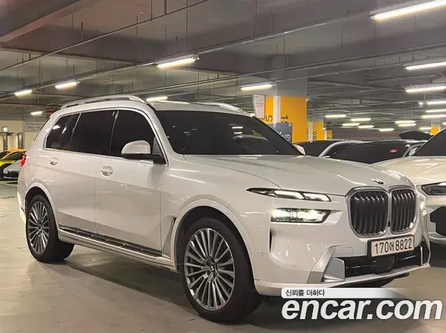 BMW X7 2023 — ფოტო 10/20