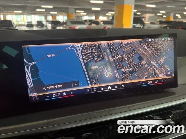 BMW X7 2023 — ფოტო 12/20