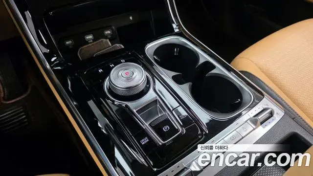 Kia Carnival 2020 — Фото 8/20