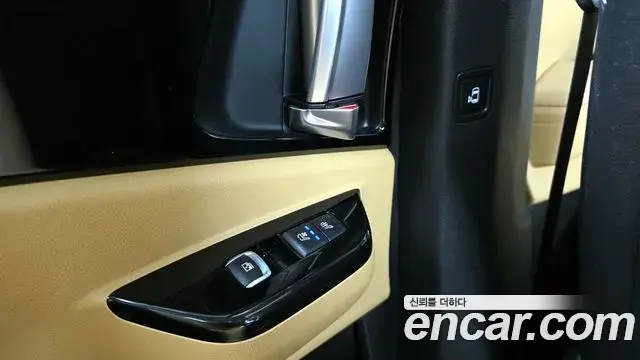 Kia Carnival 2020 — Фото 19/20