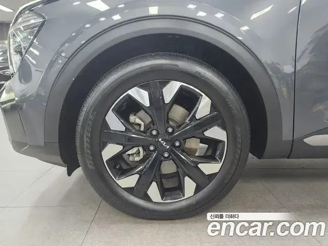 Kia Sportage 2023 — Фото 19/20