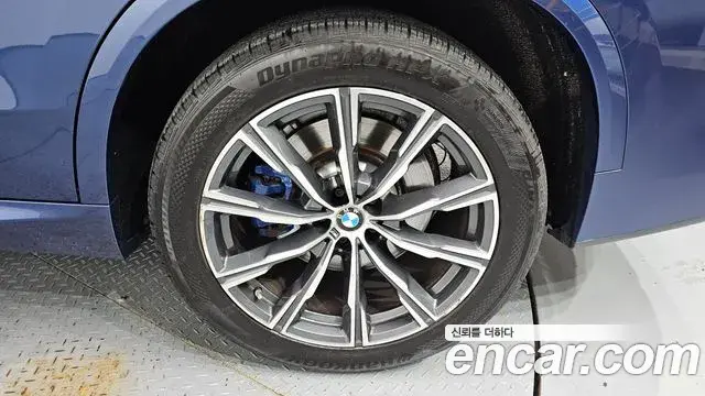 BMW X5 2019 — Photo 2/32