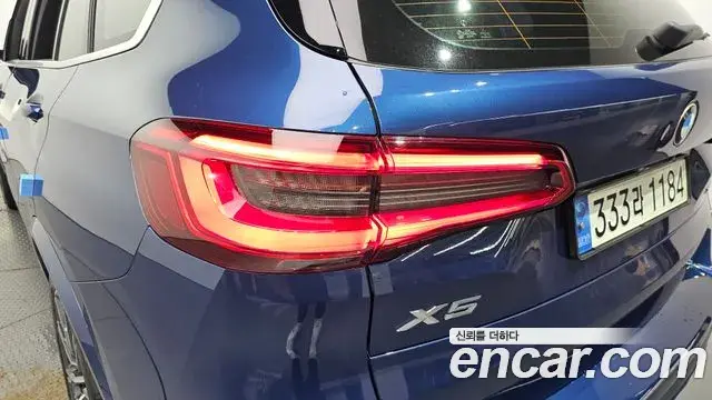 BMW X5 2019 — Photo 12/32