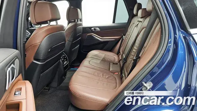 BMW X5 2019 — Photo 19/32