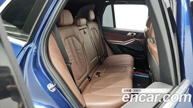 BMW X5 2019 — Photo 6/32