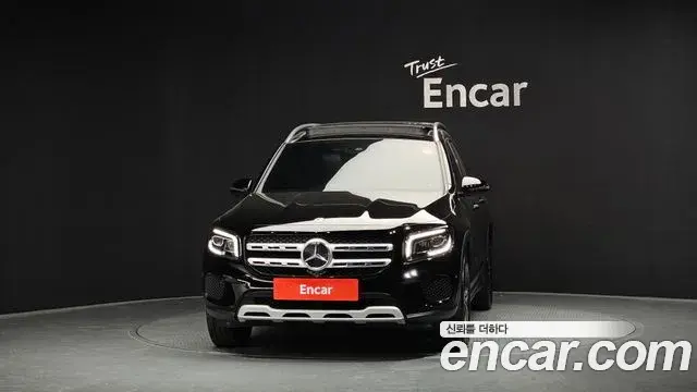 Mercedes-Benz GLB-Class 2021 — Photo 13/20