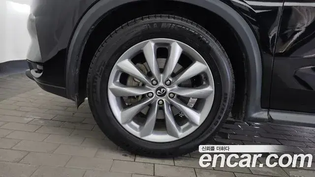 Infiniti QX50 2019 — ფოტო 17/31