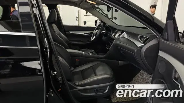 Infiniti QX50 2019 — ფოტო 25/31