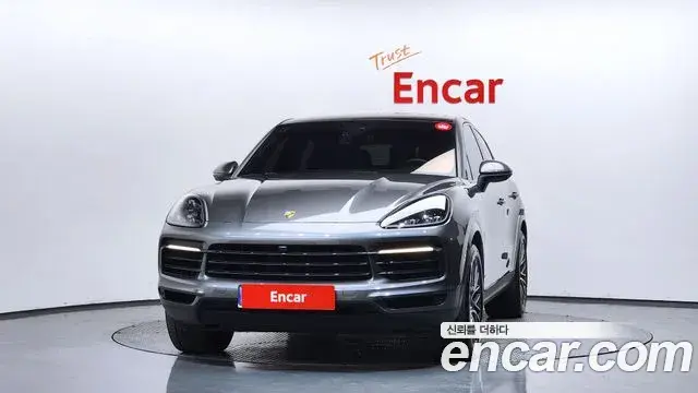 Porsche Cayenne 2020 — Photo 23/37