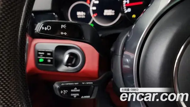 Porsche Cayenne 2020 — Photo 7/37