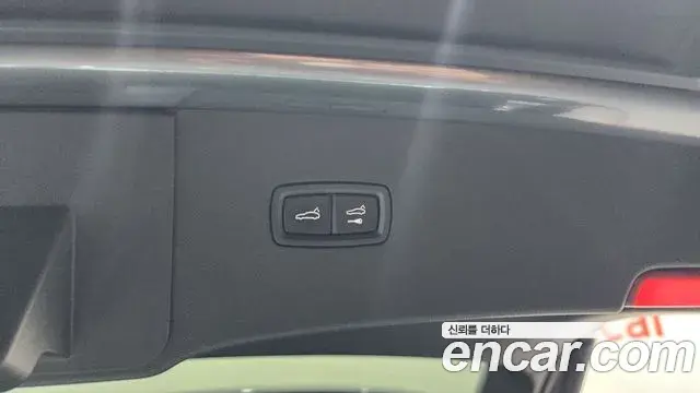 Porsche Cayenne 2020 — Photo 12/37