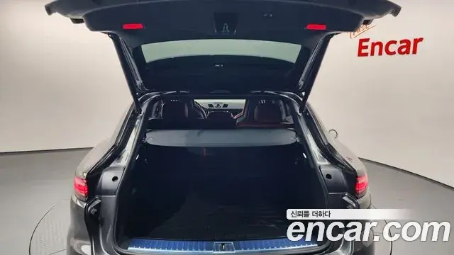 Porsche Cayenne 2020 — Photo 13/37