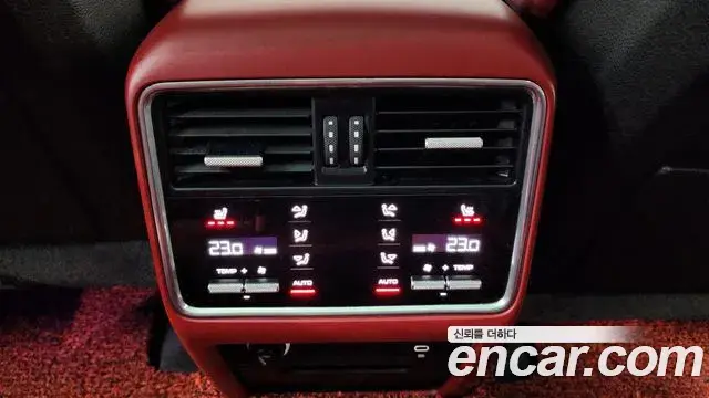 Porsche Cayenne 2020 — Photo 37/37