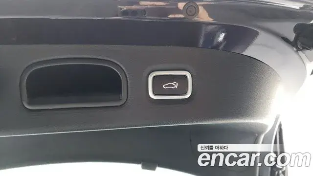 Kia Stinger Meister 2020 — Photo 18/32