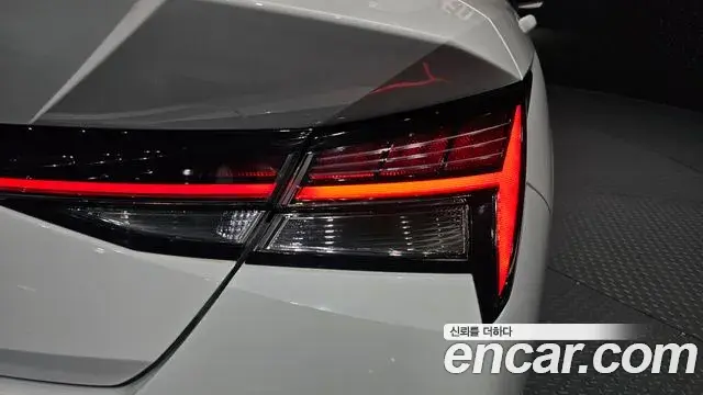 Hyundai The New Avante Hybrid 2020 — Şəkil 15/31