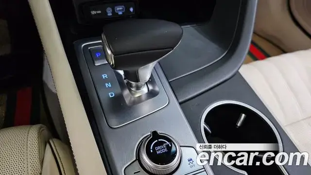 Genesis G70 2018 — ფოტო 14/40