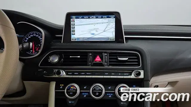 Genesis G70 2018 — ფოტო 23/40