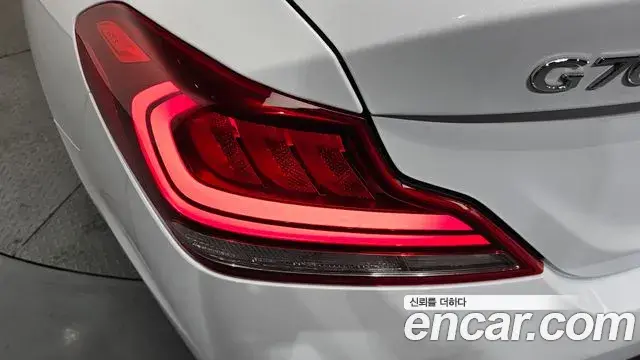 Genesis G70 2018 — ფოტო 13/40
