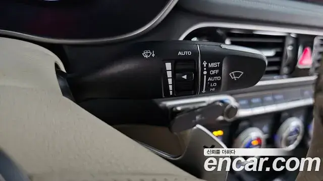 Genesis G70 2018 — ფოტო 32/40