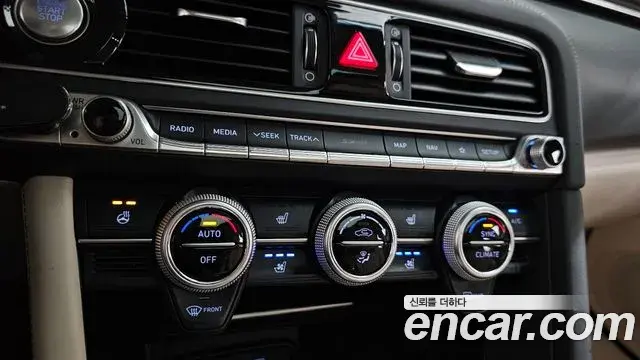 Genesis G70 2018 — ფოტო 29/40