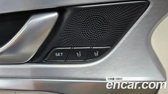 Genesis G70 2018 — ფოტო 20/40