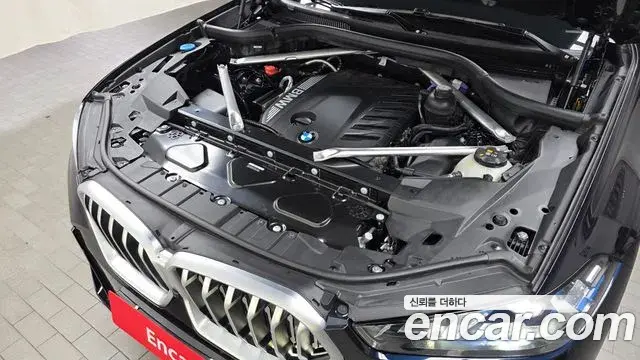 BMW X6 2025 — Photo 19/32