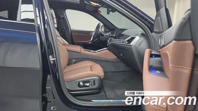 BMW X6 2025 — Photo 30/32