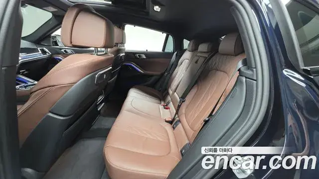 BMW X6 2025 — Photo 11/32