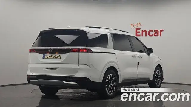 Kia Carnival 2021 — Photo 11/31