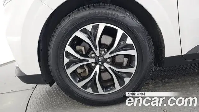 Kia Carnival 2021 — Photo 5/31