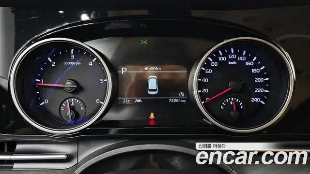 Kia Carnival 2021 — Photo 12/31